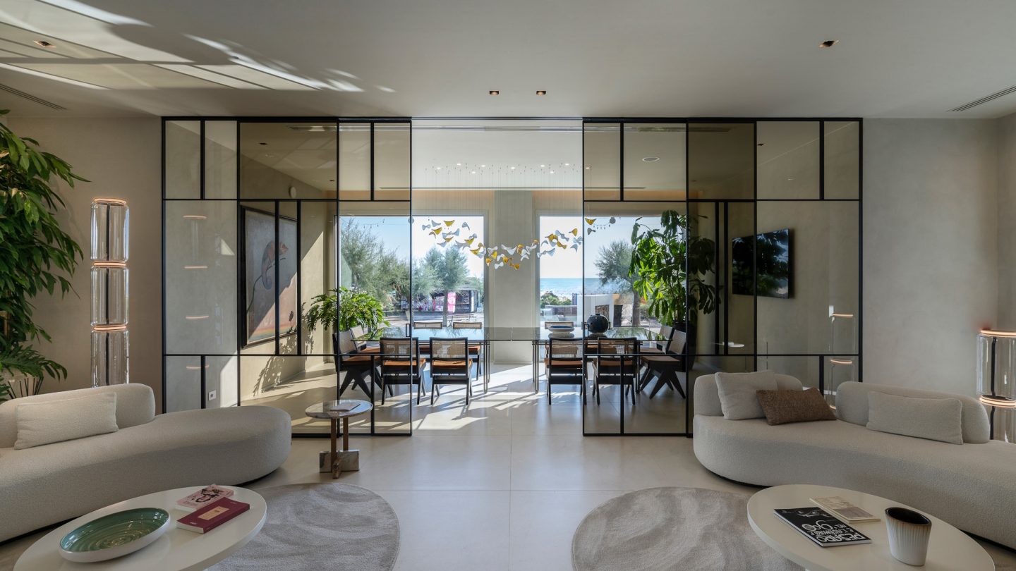 “The Perfect Work Week”: Mon–Fri Monthly Corporate Stay